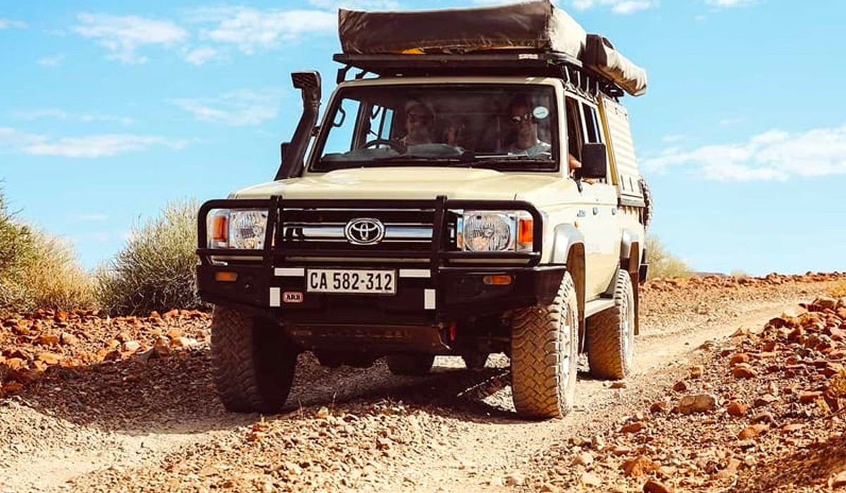 land-cruiser-safari-vehicle